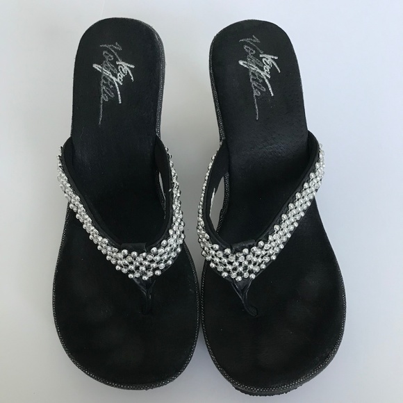 Very Volatile Shoes - BEJEWELED METALLIC THONG Sz 8 (S-1)